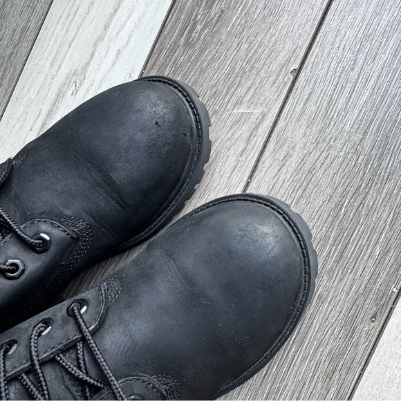 Timberland Youth Premium 6-Inch Waterproof Boot | Size: 2.5 | Pre-Owned Conditio - Picture 3 of 7